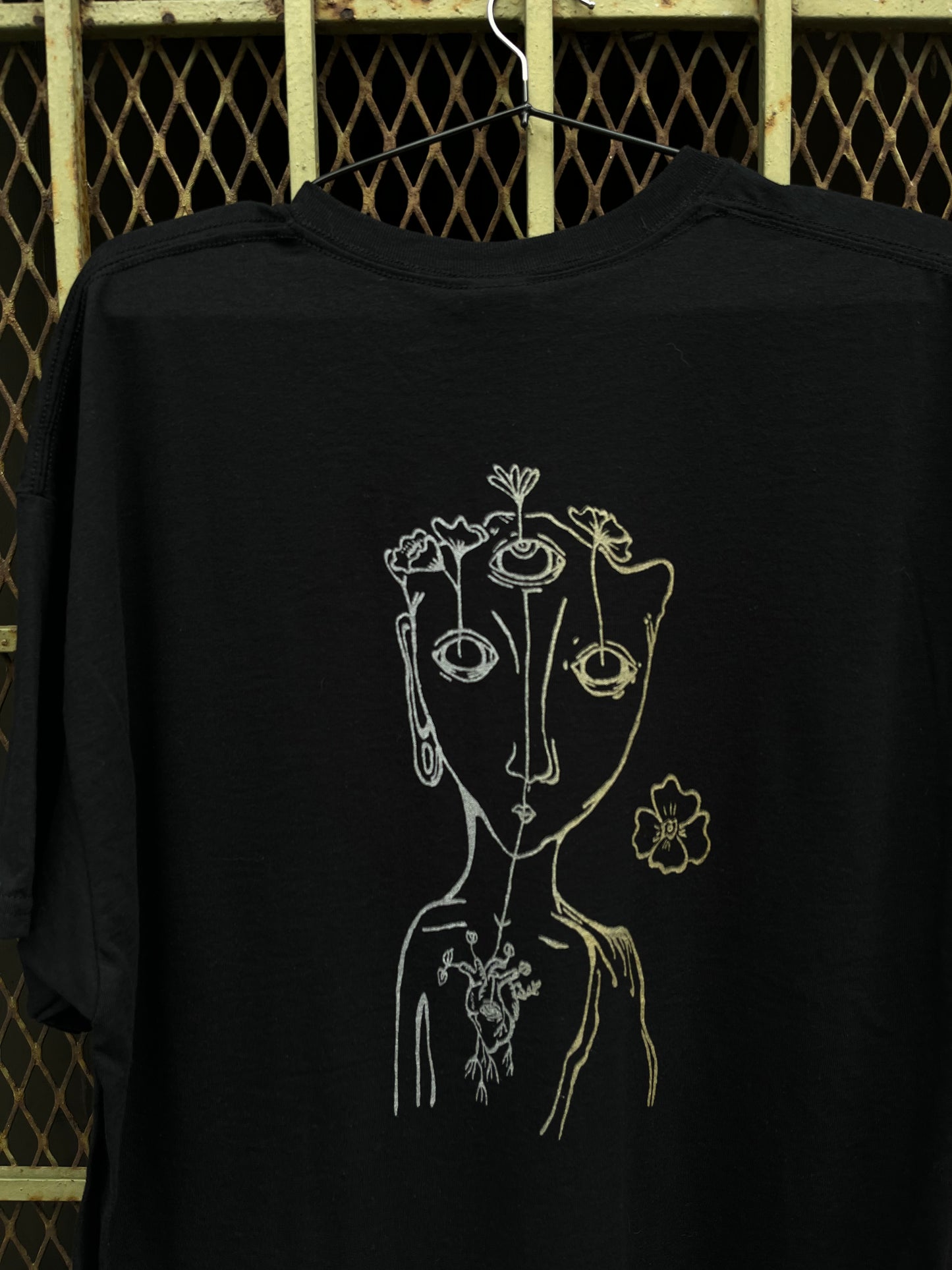 Ni Fá Ni Fú - T-SHIRT "DIOSA FLORAL"