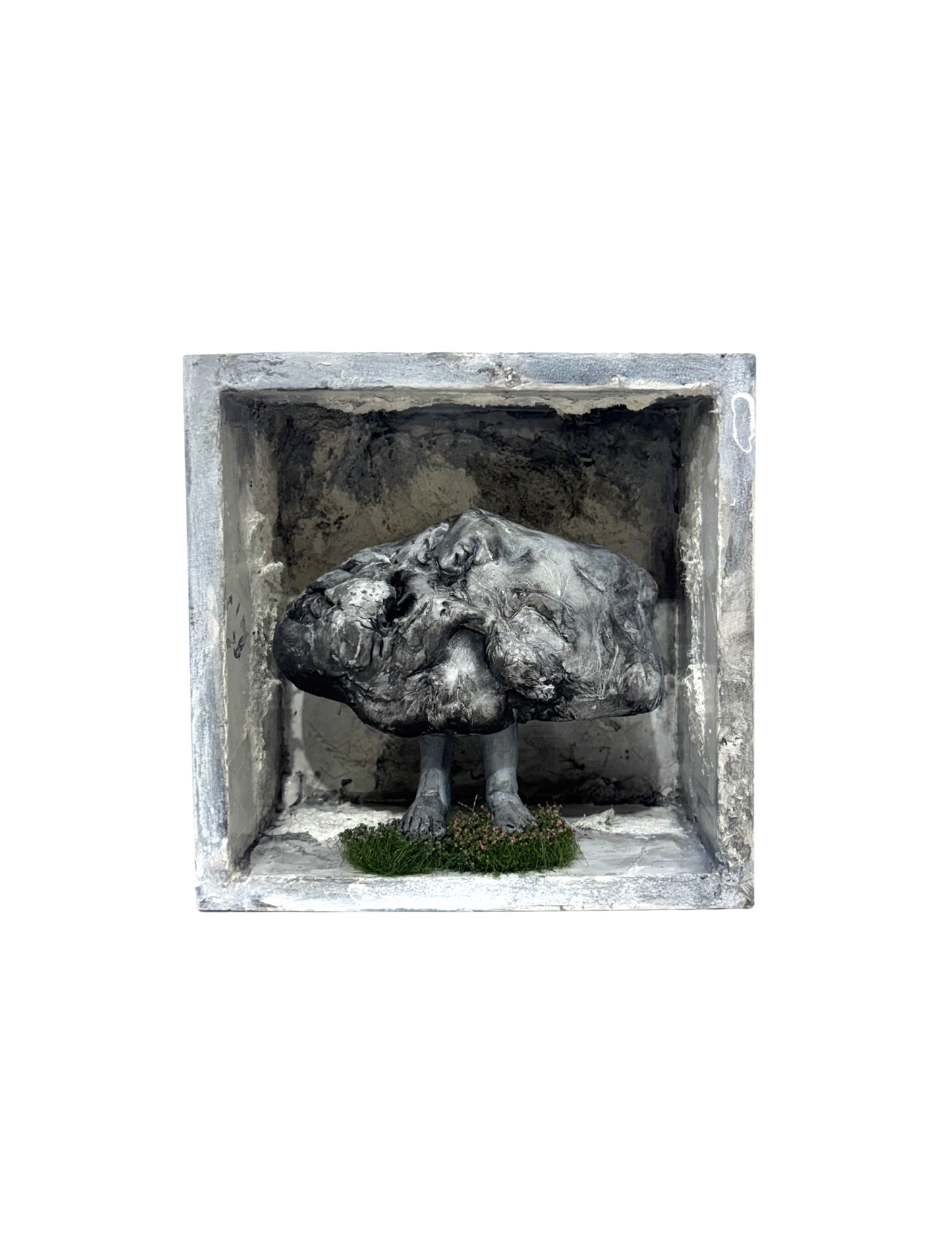 Usuaria 210 - ESCULTURA / CASITA PARA QUE LLUEVA LA NUBE GRIS