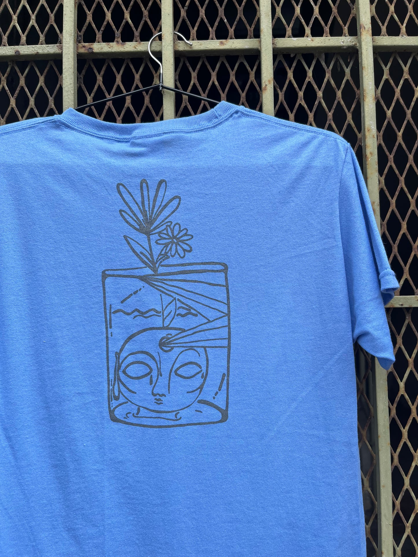 Ni Fá Ni Fú - T-SHIRT "VASO DE AGUA"