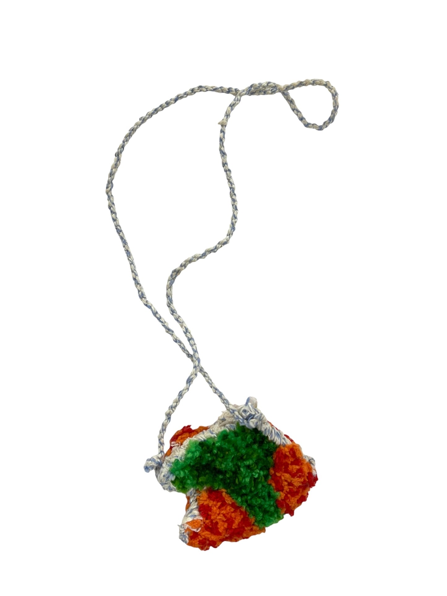 Alexandra Rodríguez - COLLAR BORDADO"MI FLOR"
