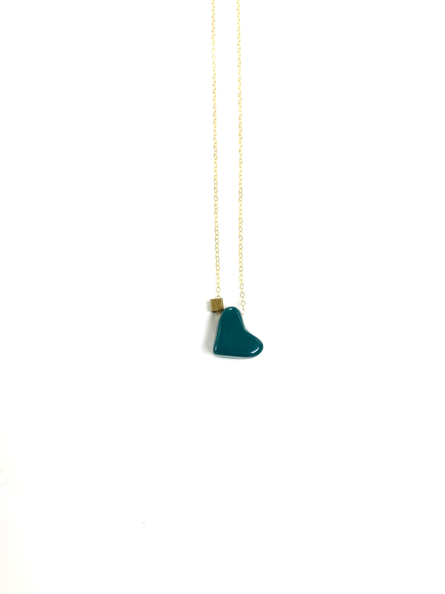 Itsari - COLLAR CORAZÓN / VARIEDAD DE COLORES