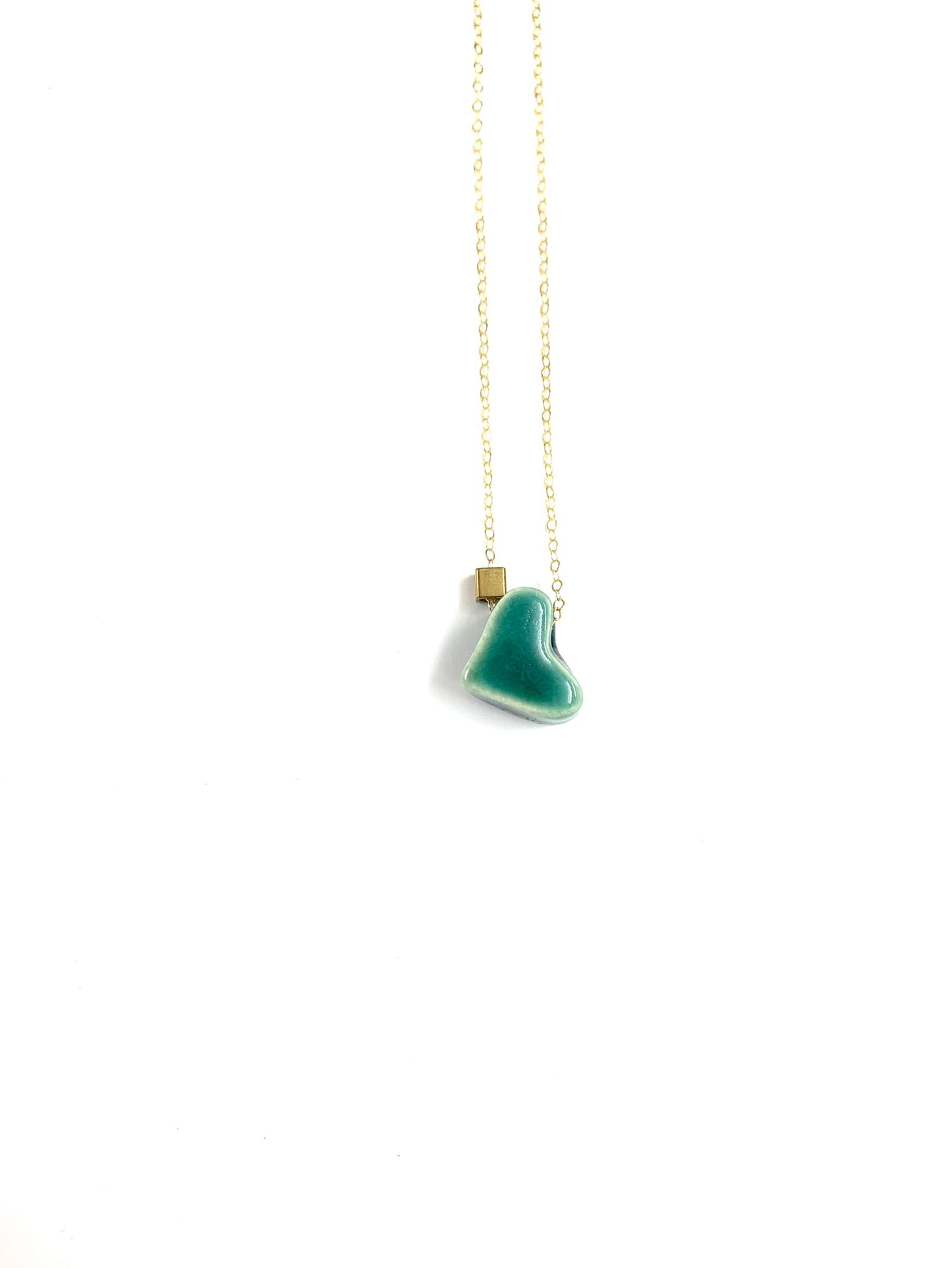 Itsari - COLLAR CORAZÓN / VARIEDAD DE COLORES