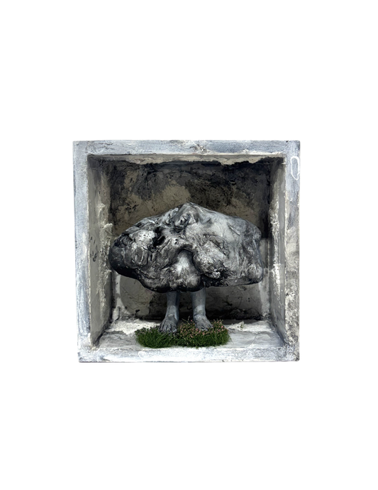 Usuaria 210 - ESCULTURA / CASITA PARA QUE LLUEVA LA NUBE GRIS