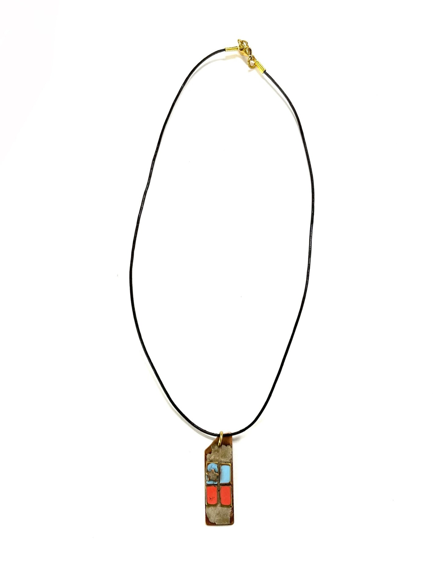 Taller CS - COLLAR / LARES BANDERA