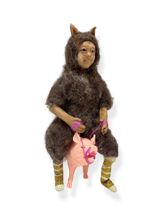 Taller 210 - ESCULTURA /  NIÑO Y SU CERDO