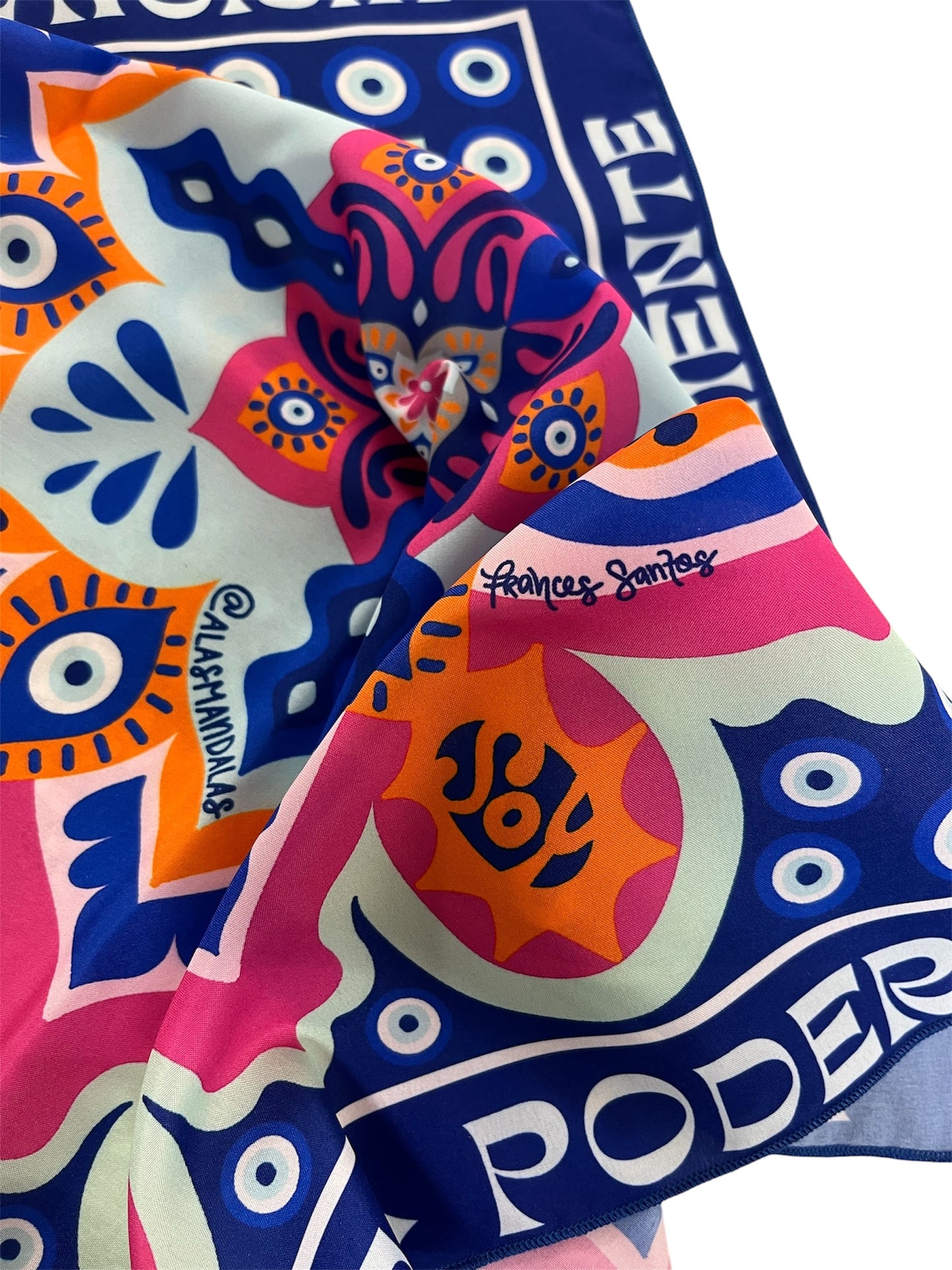 Alas Mandalas - PAÑUELO: PODEROSA . AMOROSA . VALIENTE . VISIONARIA