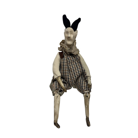 Usuaria 210 - ESCULTURA / EZRA
