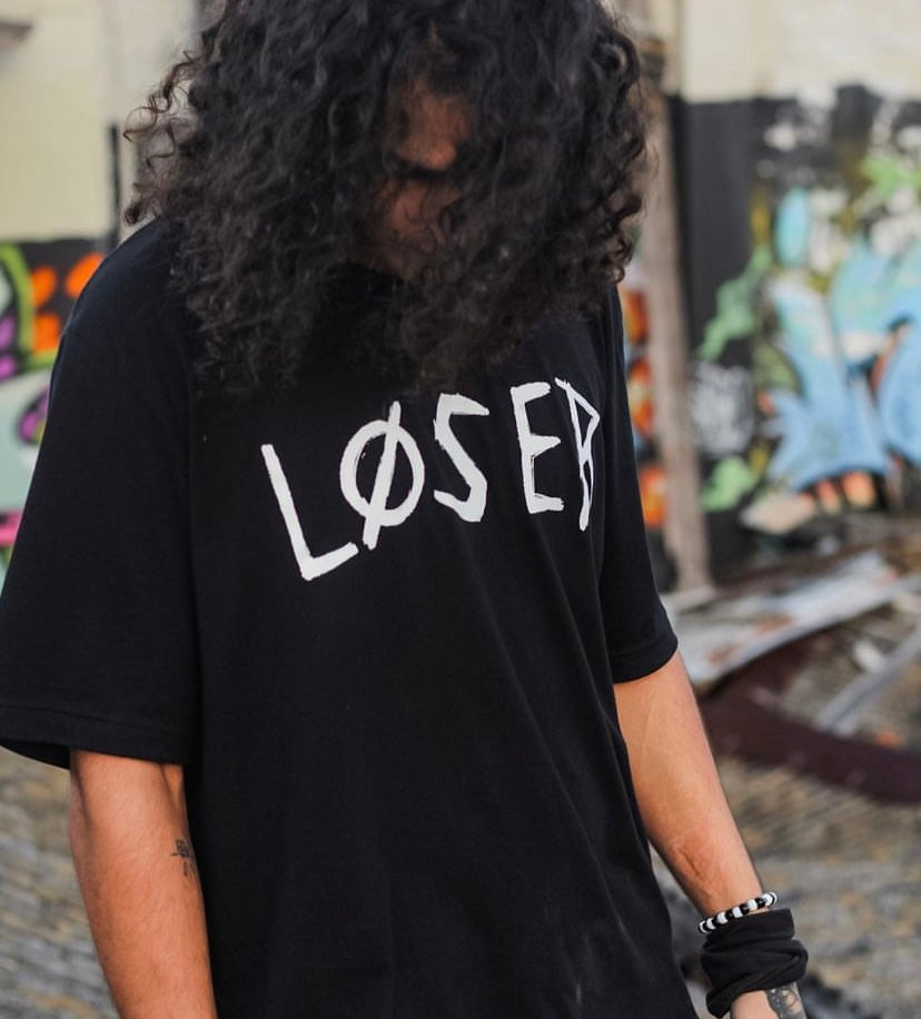 Bruma Designs - T-SHIRT LOSER NEGRA